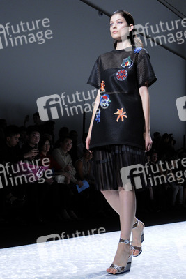 Shiatzy Chen Fashion Show, Fashion Week Paris