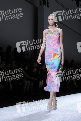 Shiatzy Chen Fashion Show, Fashion Week Paris