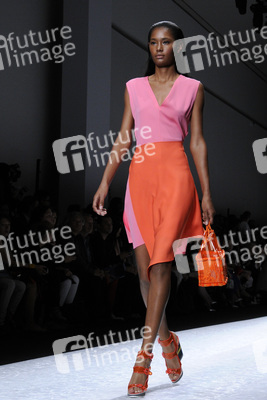 Shiatzy Chen Fashion Show, Fashion Week Paris