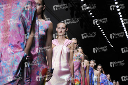Shiatzy Chen Fashion Show, Fashion Week Paris