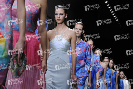 Shiatzy Chen Fashion Show, Fashion Week Paris