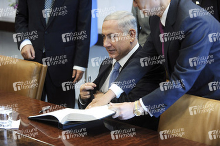 Prime Minister Netanyahu meets with UN Secretary General Ban Ki-moon in New York