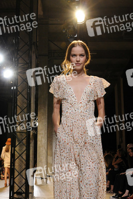Paul & Joe Fashion Show, Fashion Week Paris