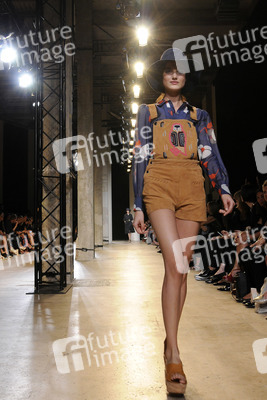Paul & Joe Fashion Show, Fashion Week Paris