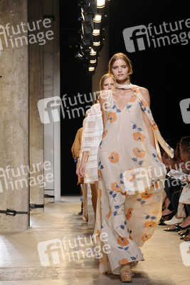Paul & Joe Fashion Show, Fashion Week Paris