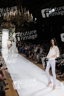 Valentin Yudashkin Fashion Show, Fashion Week Paris