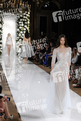 Valentin Yudashkin Fashion Show, Fashion Week Paris