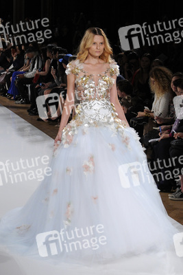 Valentin Yudashkin Fashion Show, Fashion Week Paris