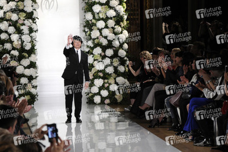 Valentin Yudashkin Fashion Show, Fashion Week Paris