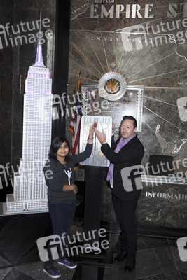 Jullian Lennon und die Lupus Foundation schalten lila Licht am Empire State Building an, New York