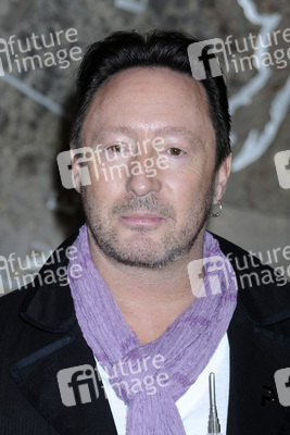 Jullian Lennon und die Lupus Foundation schalten lila Licht am Empire State Building an, New York