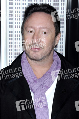 Jullian Lennon und die Lupus Foundation schalten lila Licht am Empire State Building an, New York