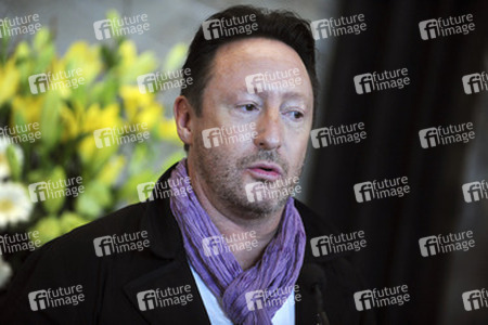 Jullian Lennon und die Lupus Foundation schalten lila Licht am Empire State Building an, New York