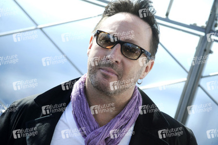 Jullian Lennon und die Lupus Foundation schalten lila Licht am Empire State Building an, New York