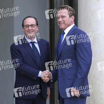 Francois Hollande empfängt Arnold Schwarzenegger im Élysée-Palast, Paris
