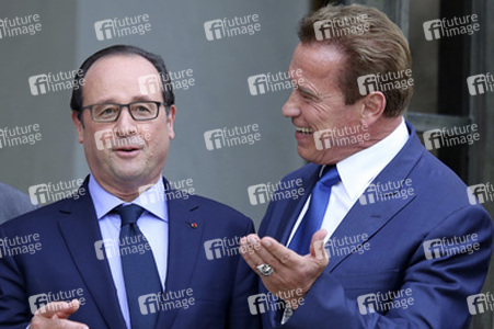 Francois Hollande empfängt Arnold Schwarzenegger im Élysée-Palast, Paris
