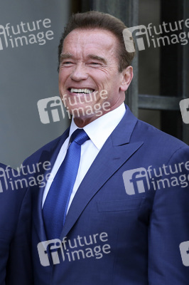 Francois Hollande empfängt Arnold Schwarzenegger im Élysée-Palast, Paris