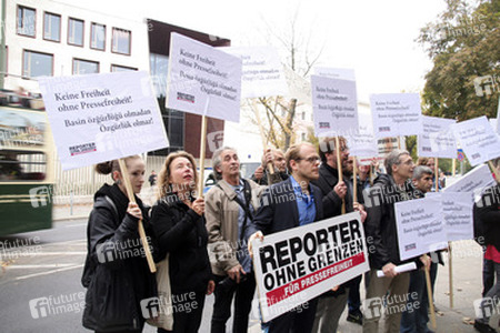 Kundgebung vor der Türkischen Botschaft, Berlin
