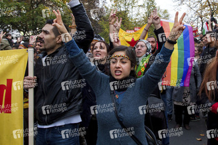 Demo für Kobane in Wedding, Berlin