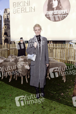 Franziska Knuppe beim Wool Week Opening, Berlin