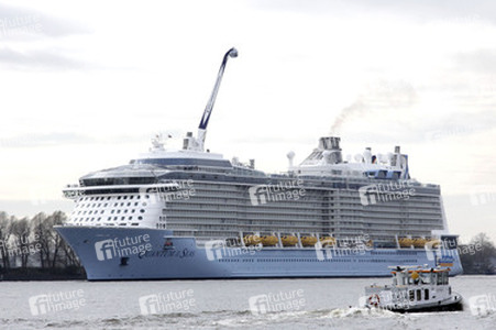 Das Kreuzfahrtschiff 'MS Quantum of the Seas', Hamburg