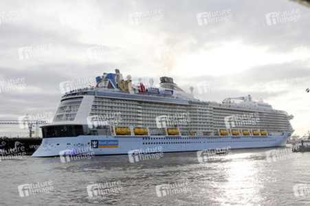 Das Kreuzfahrtschiff 'MS Quantum of the Seas', Hamburg