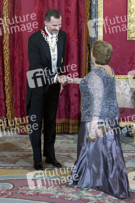 Spanish Royals und Präsidentin Bachelet beim Empfang zum Gala Dinner, Madrid