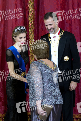 Spanish Royals und Präsidentin Bachelet beim Empfang zum Gala Dinner, Madrid