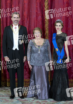 Spanish Royals und Präsidentin Bachelet beim Empfang zum Gala Dinner, Madrid
