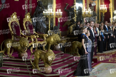 Spanish Royals und Präsidentin Bachelet beim Empfang zum Gala Dinner, Madrid