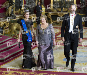 Spanish Royals und Präsidentin Bachelet beim Empfang zum Gala Dinner, Madrid