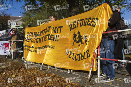 Demos an geplantem Flüchtlingsheim, Berlin