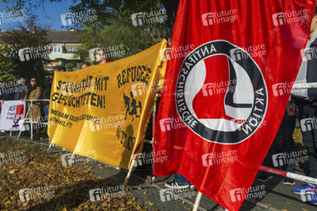 Demos an geplantem Flüchtlingsheim, Berlin