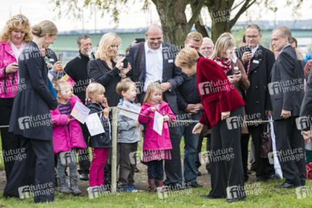 Anglea Merkel pflanzt Baumdenkmal, Bonn