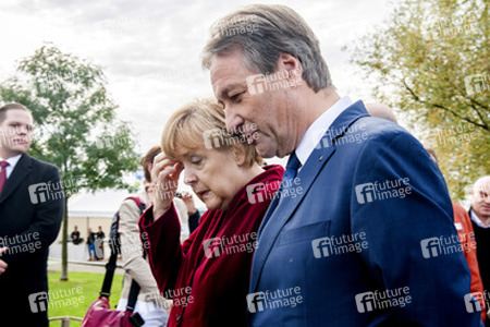 Anglea Merkel pflanzt Baumdenkmal, Bonn