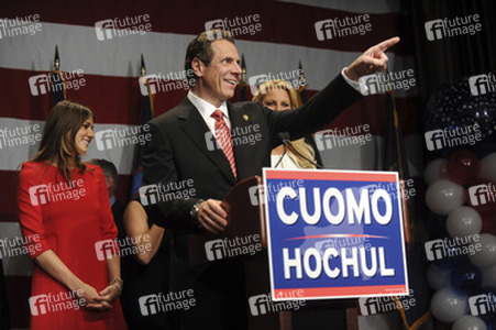 Andrew M. Cuomo zu Gouverneur wiedergewählt, New York