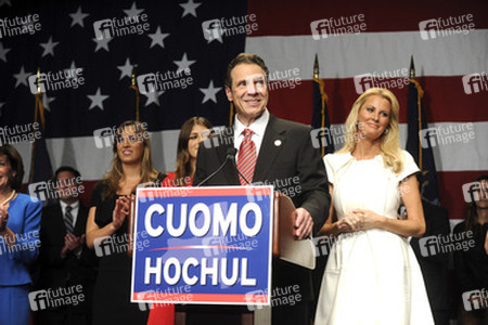 Andrew M. Cuomo zu Gouverneur wiedergewählt, New York