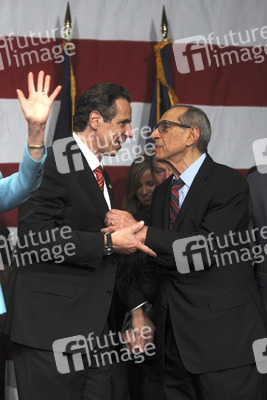 Andrew M. Cuomo zu Gouverneur wiedergewählt, New York