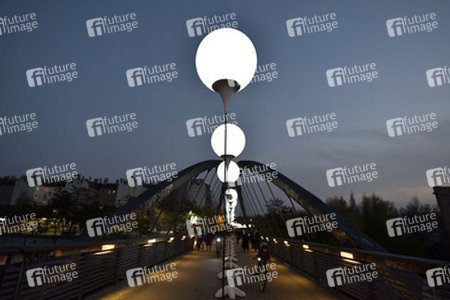Lichtmauer aus Ballons, Berlin