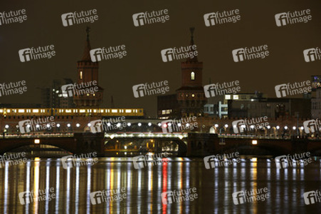 Lichtmauer aus Ballons, Berlin