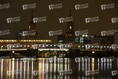 Lichtmauer aus Ballons, Berlin