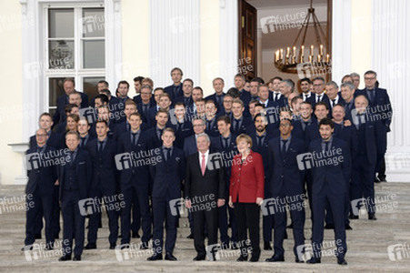 Verleihung des Silbernen Lorbeerblattes an die deutsche Fußball-Nationalmannschaft, Berlin