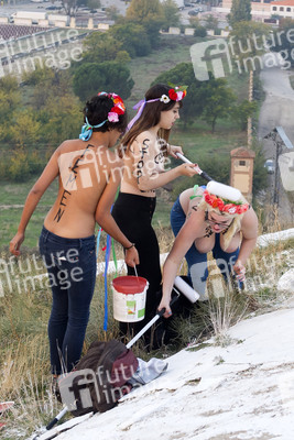 Femen Protest gegen Gedenkfeier für General Franco
