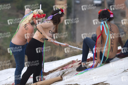 Femen Protest gegen Gedenkfeier für General Franco