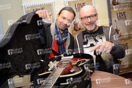 'Love Supreme - Sechs Saiten und ein Brett' Premiere, Hannover