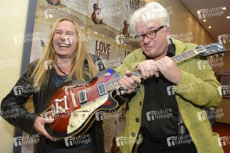 'Love Supreme - Sechs Saiten und ein Brett' Premiere, Hannover