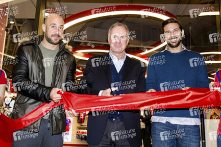 FC Bayern München Fan Shop Opening, Berlin