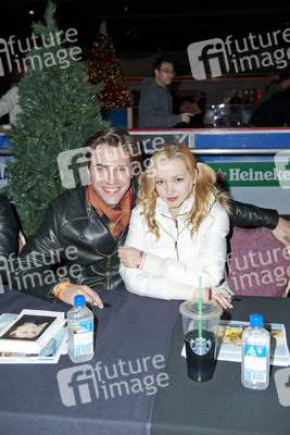 'Liv und Maddie' Cast beim Queen Mary's Chill, Long Beach