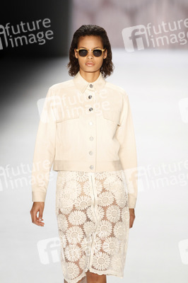 Charlotte Ronson Fashion Show, Berlin Fashion Week Autumn/Winter 2015