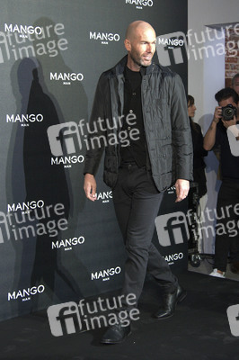 Zinédine Zidane Präsentation als Mango Man, Madrid